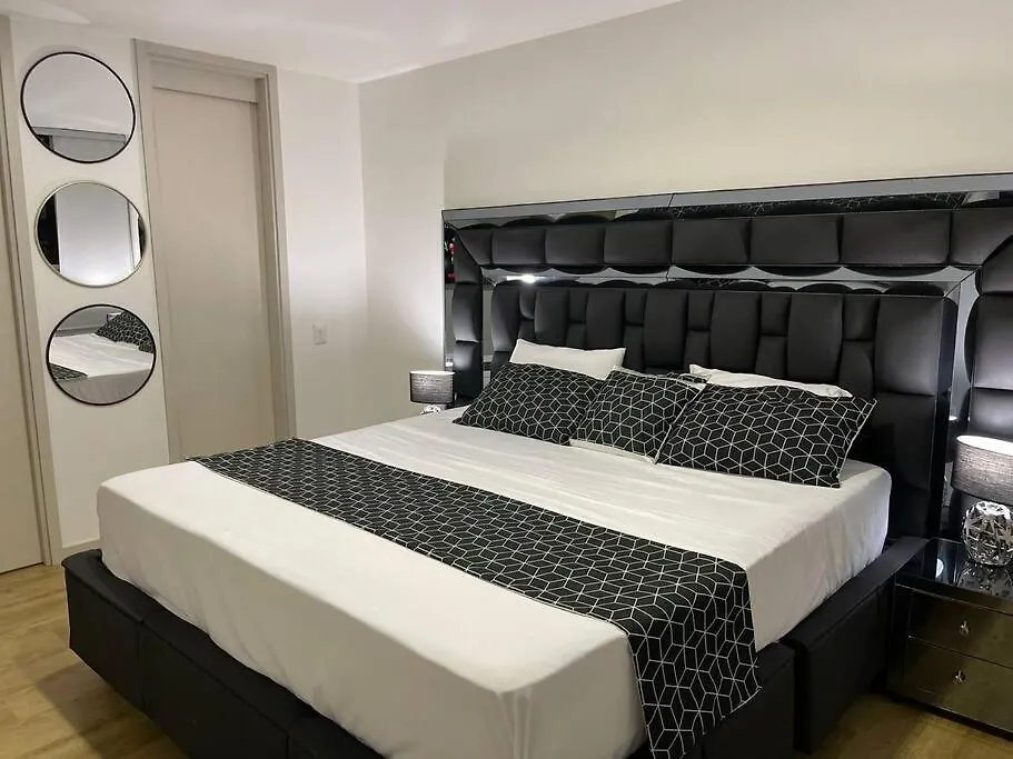 Urban Studios Luxurious Apartment In The Poblado Medellin