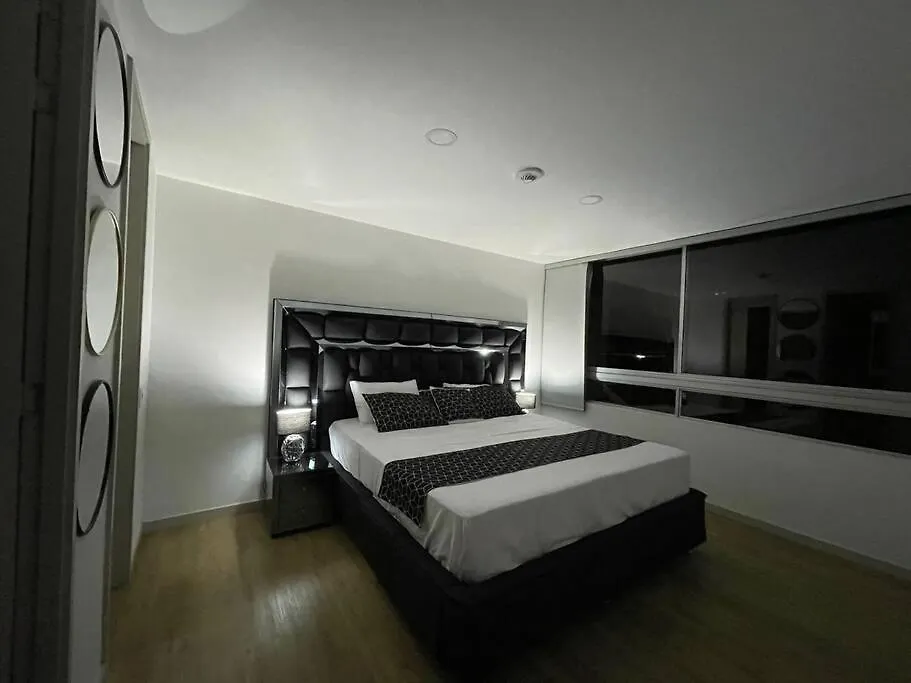 Urban Studios Luxurious Apartment In The Poblado Medellín