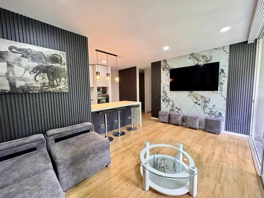 Urban Studios Luxurious Apartment In The Poblado Medellin 0*,  Colombia