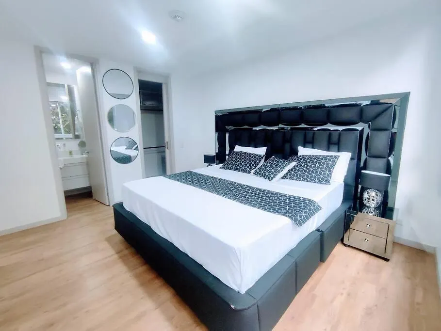 Urban Studios Luxurious Apartment In The Poblado Medellin